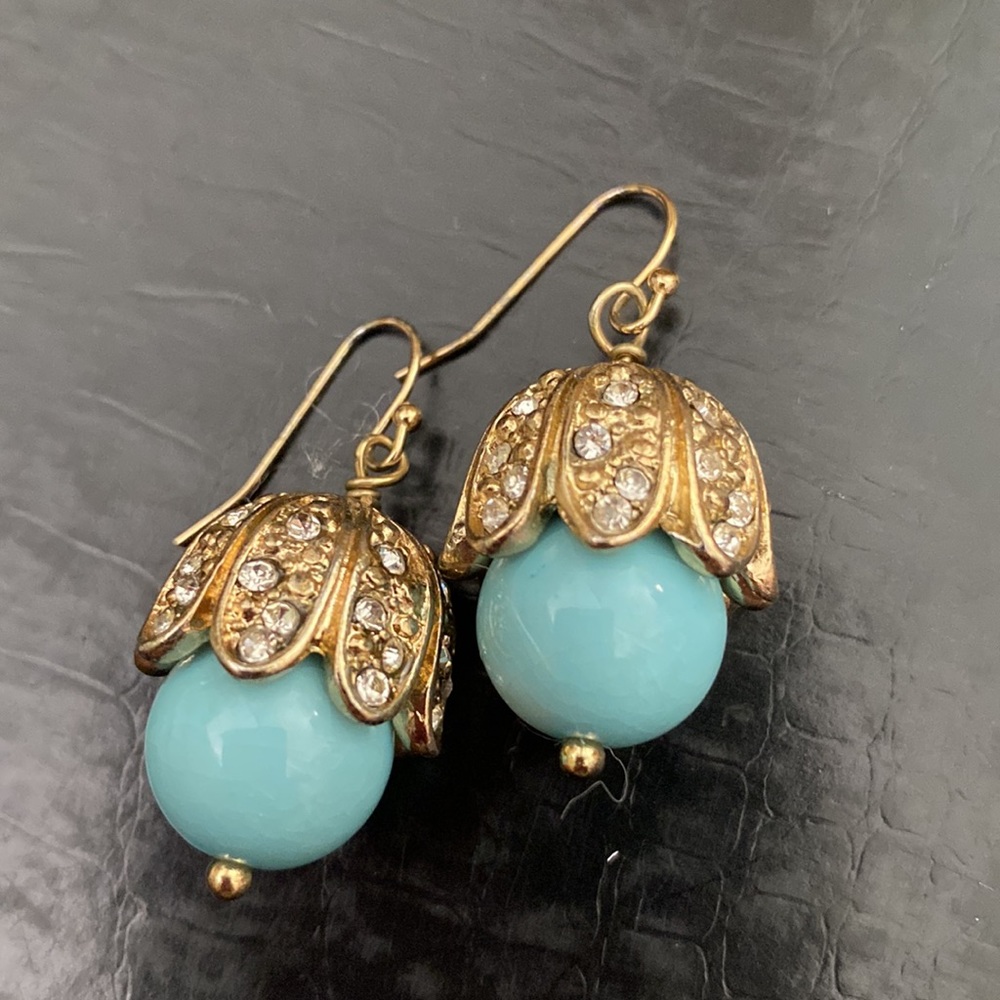 2 set of new dangle earrings - Picture 8 of 9